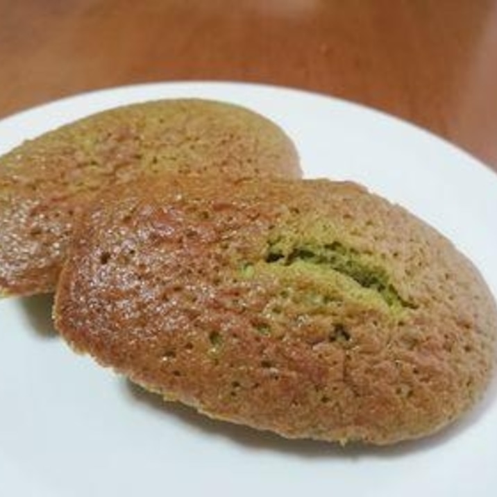 甘納豆入り抹茶のマドレーヌ